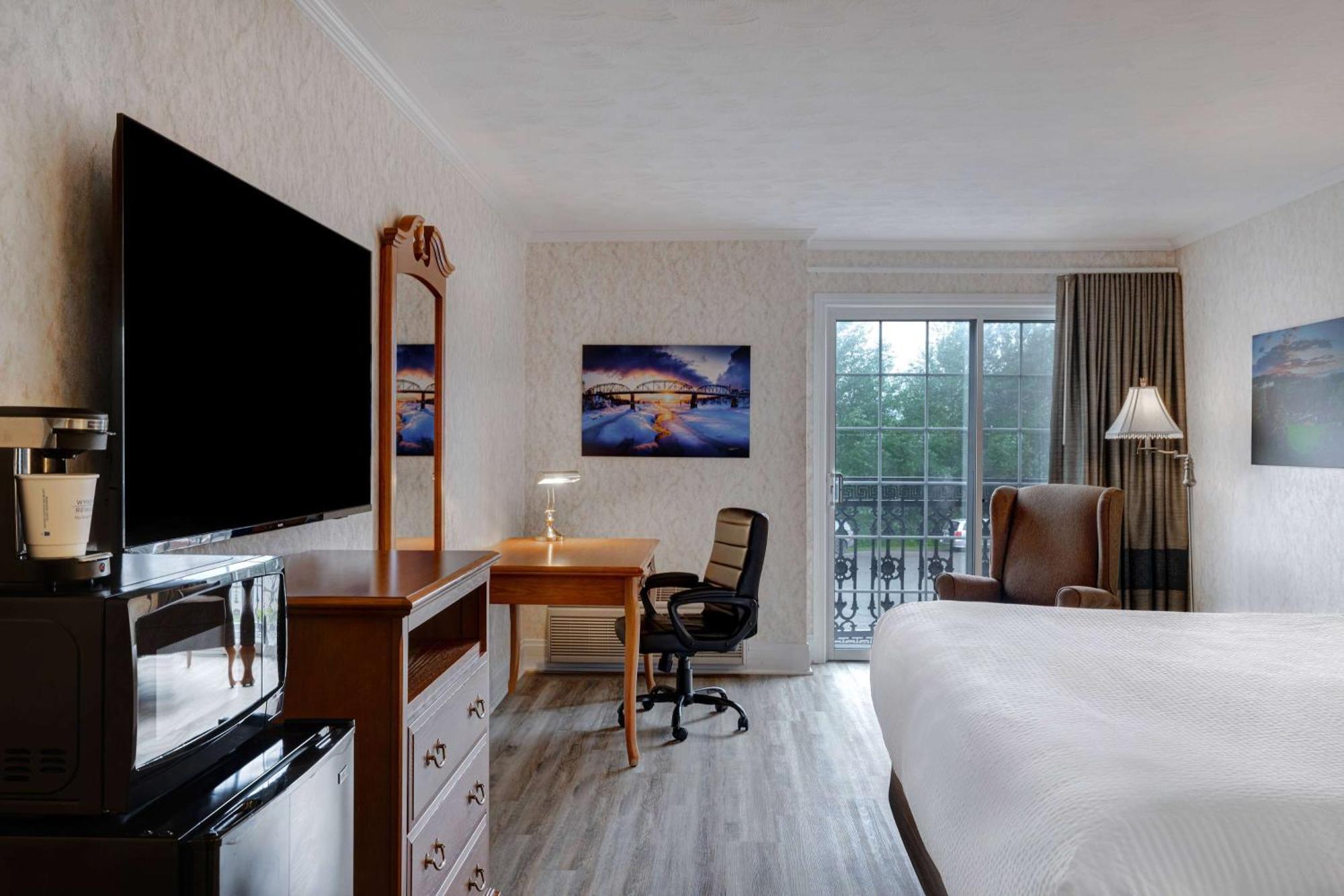 Days Inn By Wyndham Edmundston Dış mekan fotoğraf