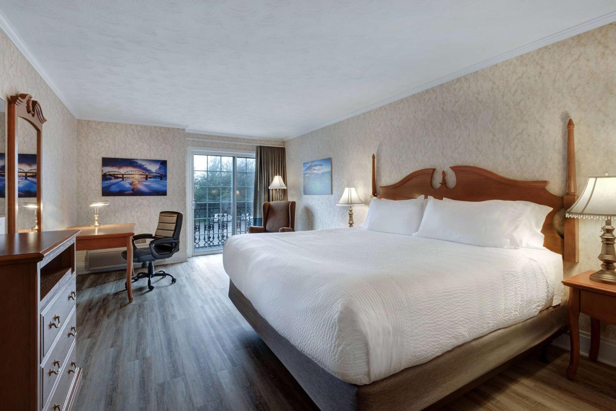 Days Inn By Wyndham Edmundston Dış mekan fotoğraf